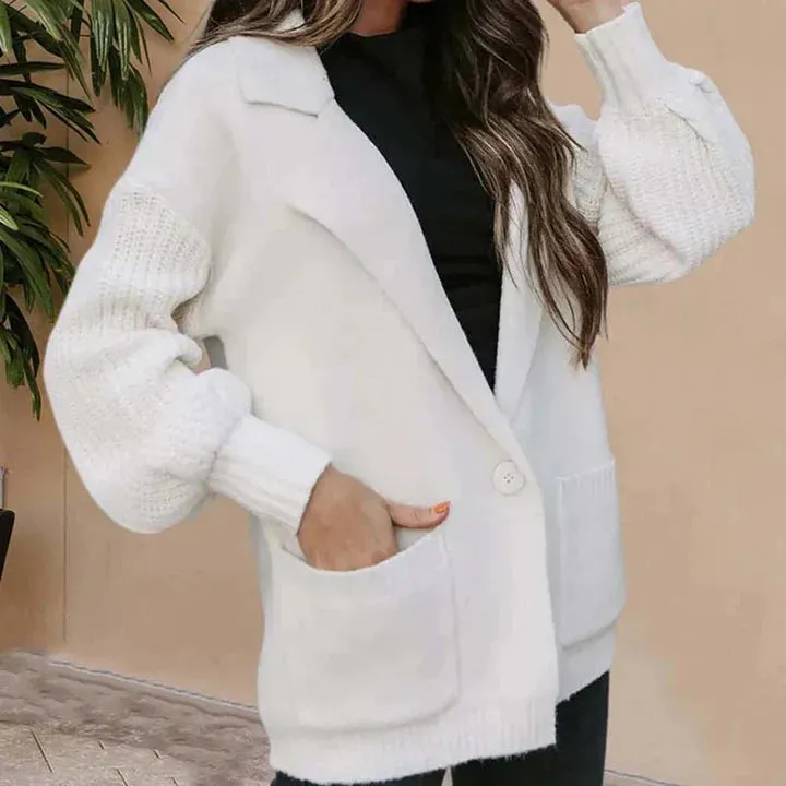 Juliëtte Cardigan | Elegante gestrickte Cardigan mit gefaltetem Kragen für Damen