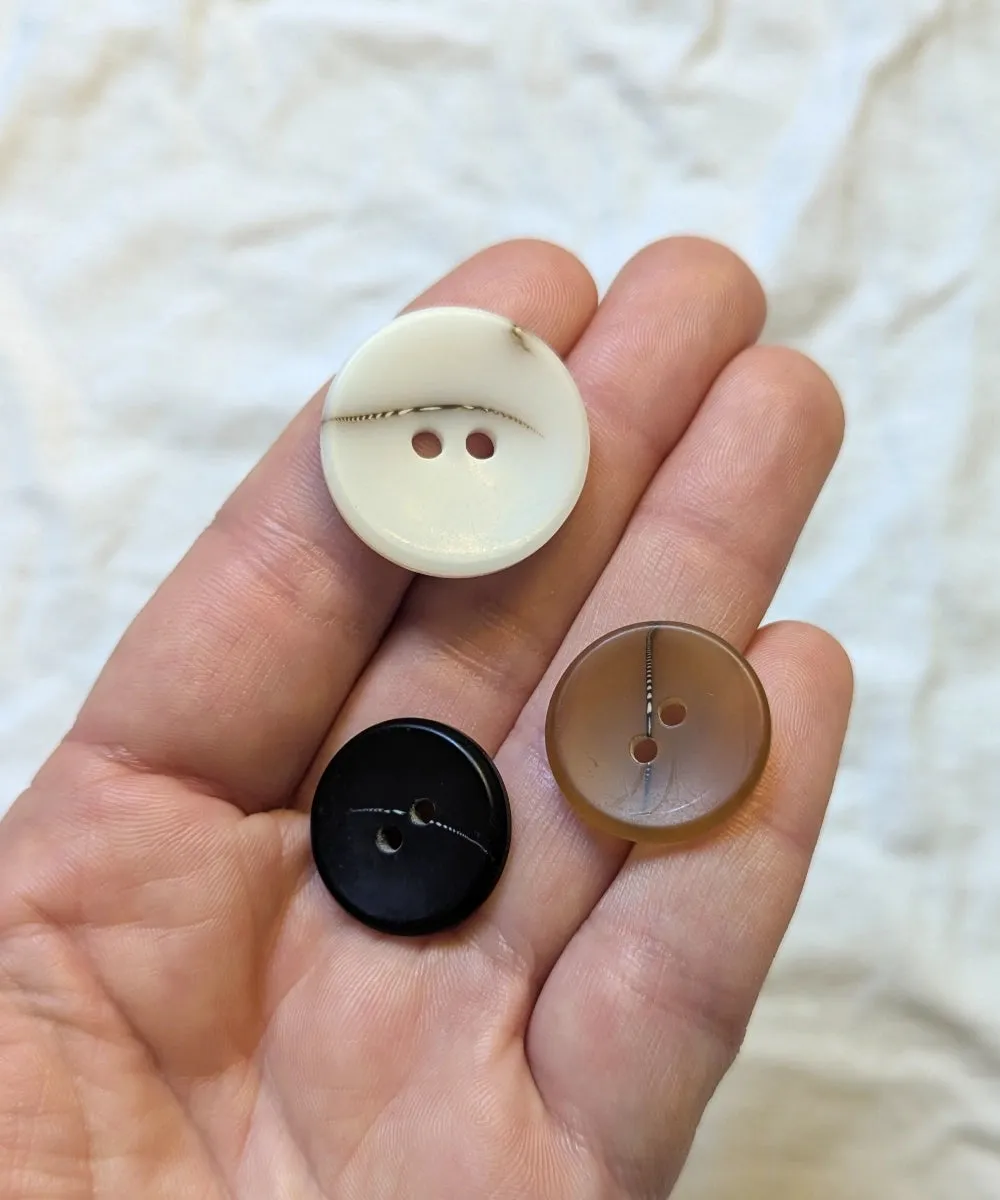 Knopf mit Muster wei, schwarz oder braun (matt), 20 mm & 25 mm